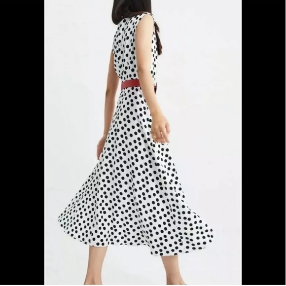 Polka dot midi dress with red belt - Picture 10 of 12